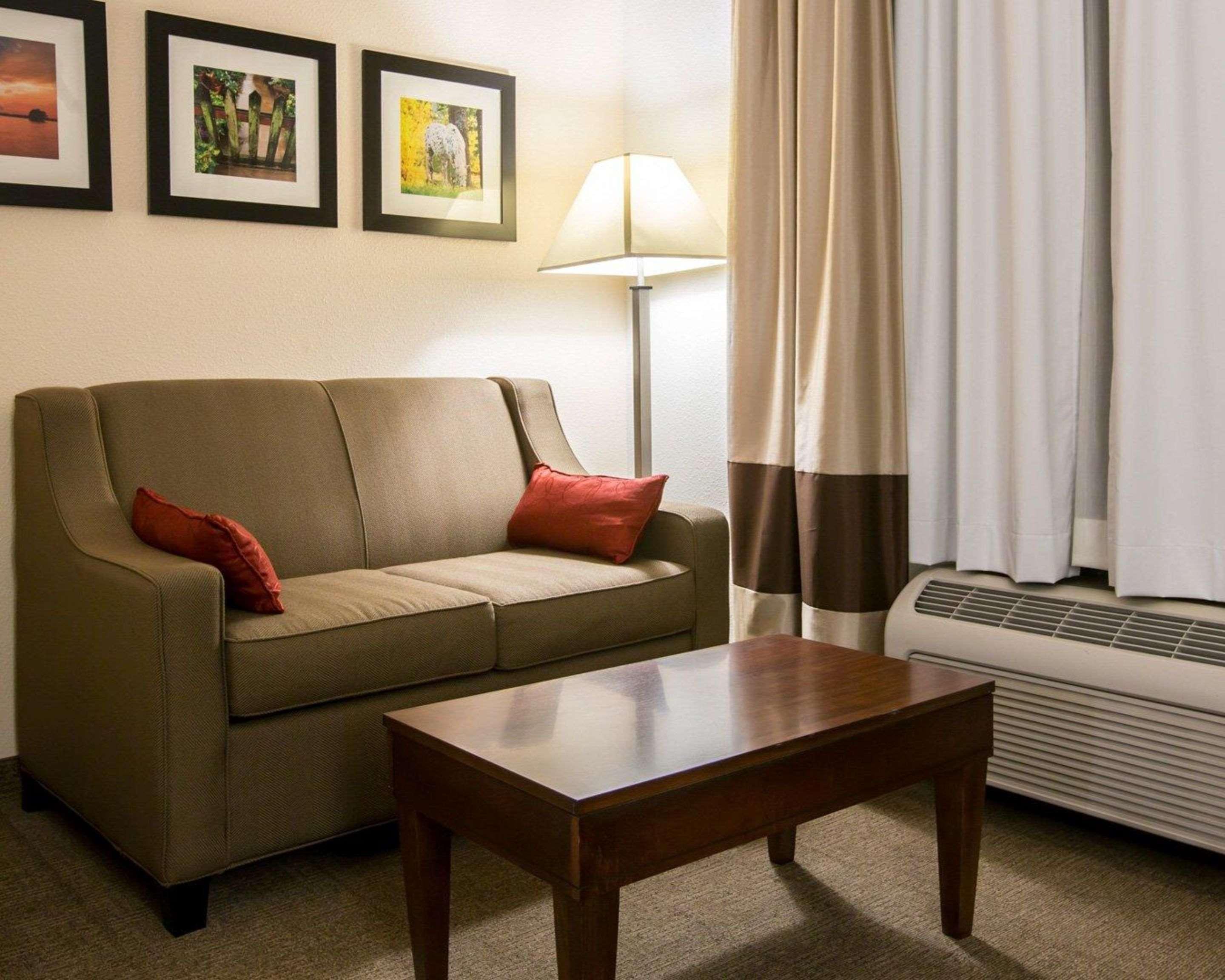 Comfort Suites Cumming-Atlanta Near Northside Hospital Forsyth Exterior foto