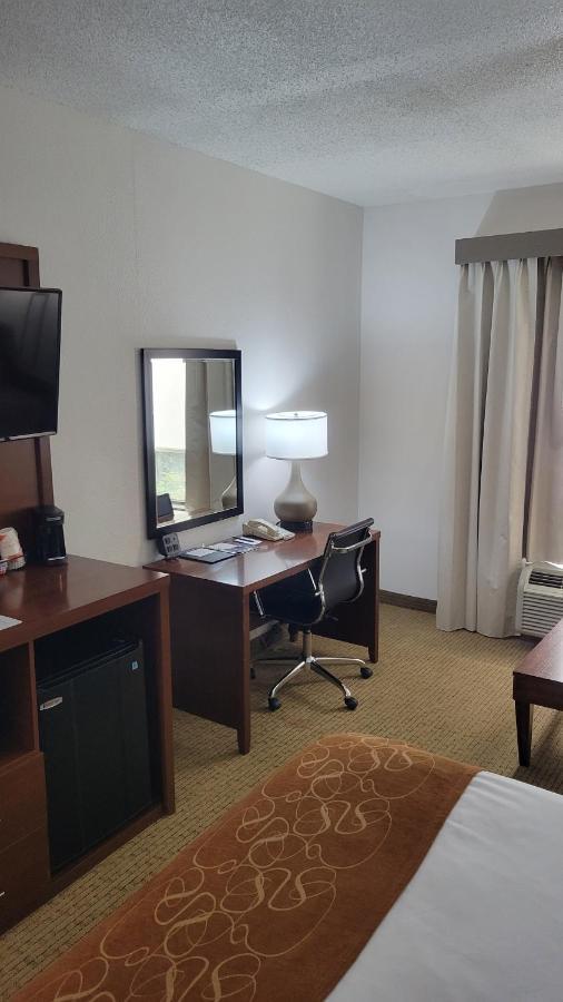 Comfort Suites Cumming-Atlanta Near Northside Hospital Forsyth Exterior foto