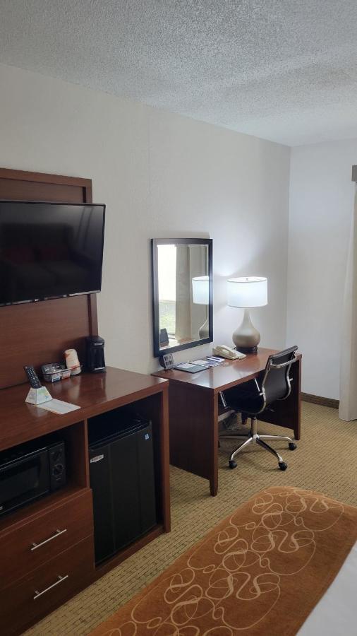 Comfort Suites Cumming-Atlanta Near Northside Hospital Forsyth Exterior foto